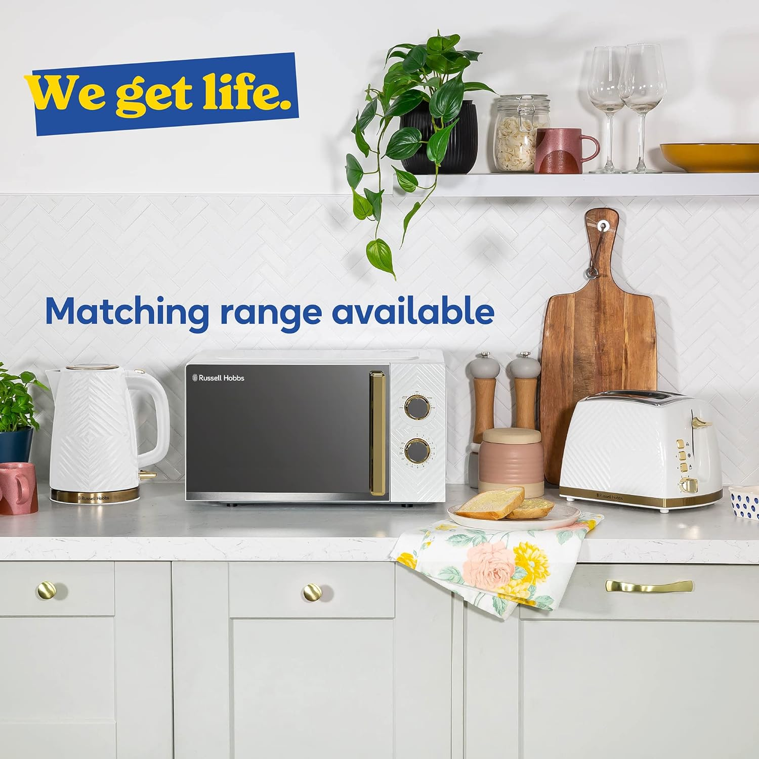 Russell Hobbs 17 Litre 700W White Solo Manual Microwave with Groove Design, 5 Power Levels, Integrated Timer and Defrost Function, Easy Clean RHMM723 image number 2