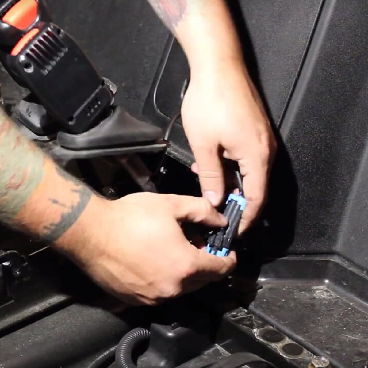 AIMALL 2X Seat Belt Harness Bypass Plug for Can-Am Maverick X3, Commander, Defender - Quick Disconnect Clip, ABS, 2.87 X 0.86 Inches image number 1