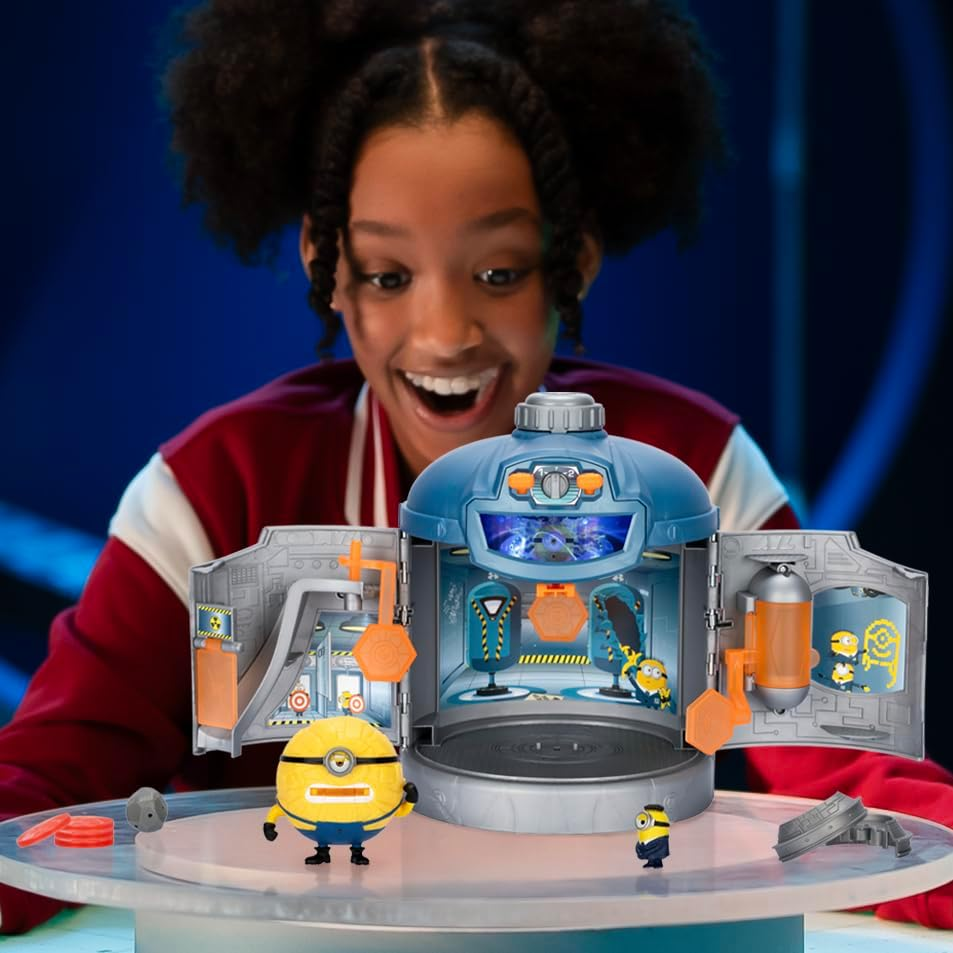 Despicable Me 4 Mega Minions Transformation Chamber | Transform AVL Jerry into Mega Minion Jerry | Chamber Opens Out to Transform into an AVL Training Center Playset image number 2