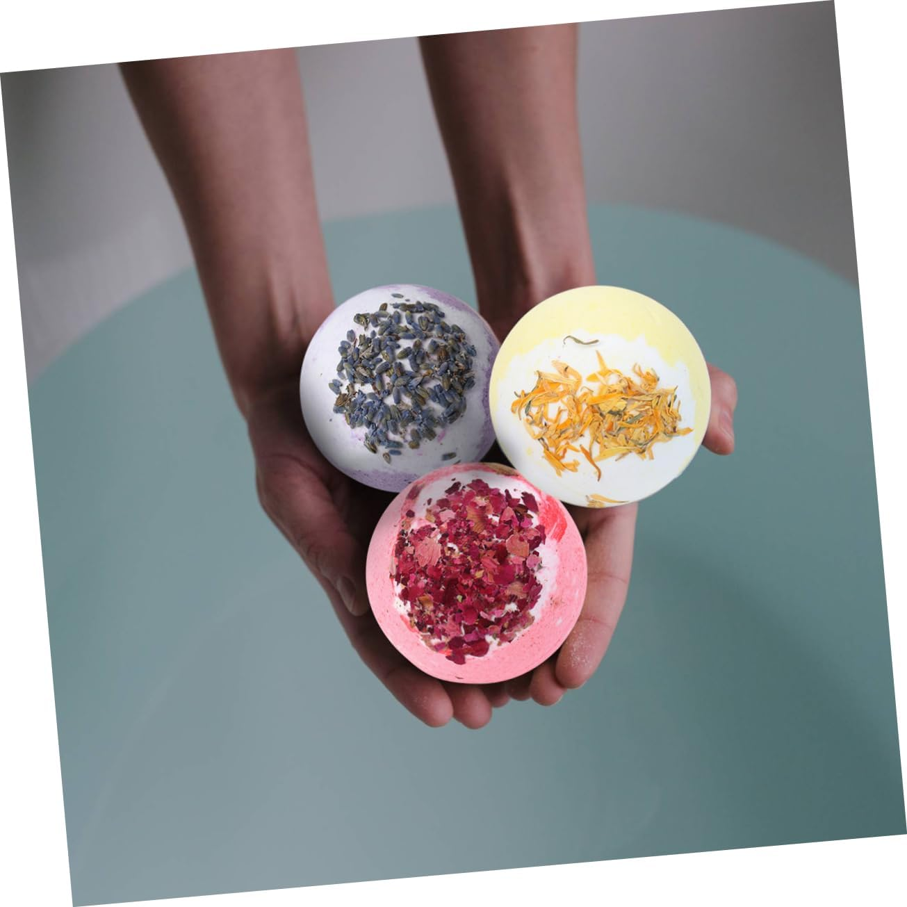 Healeved 4Pcs Bathing Salt Balls for Boys and Girls Spa Aromatic Bath Balls for Women Spa Bath Supplies