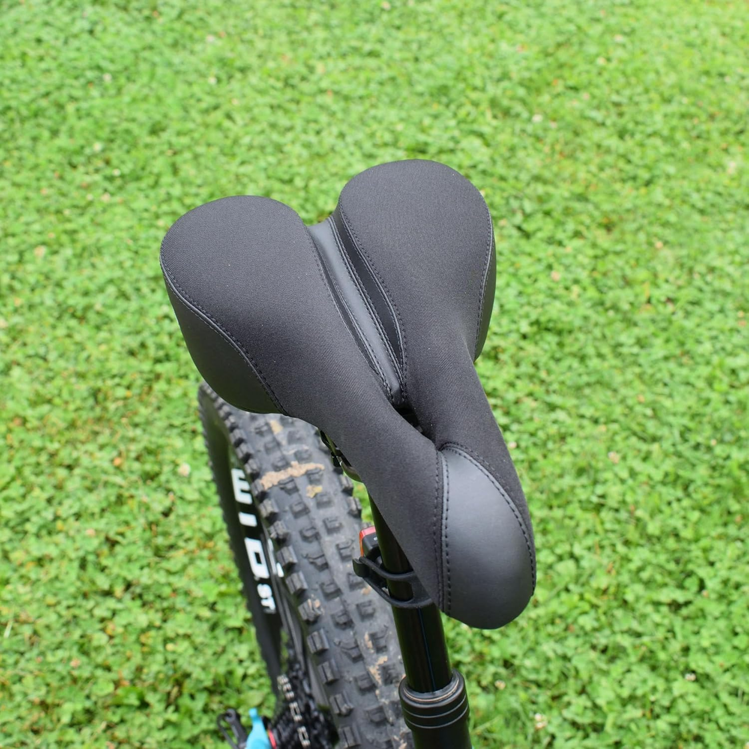 Planet Bike Men'S A.R.S. Anatomic Relief Bicycle Saddle image number 1