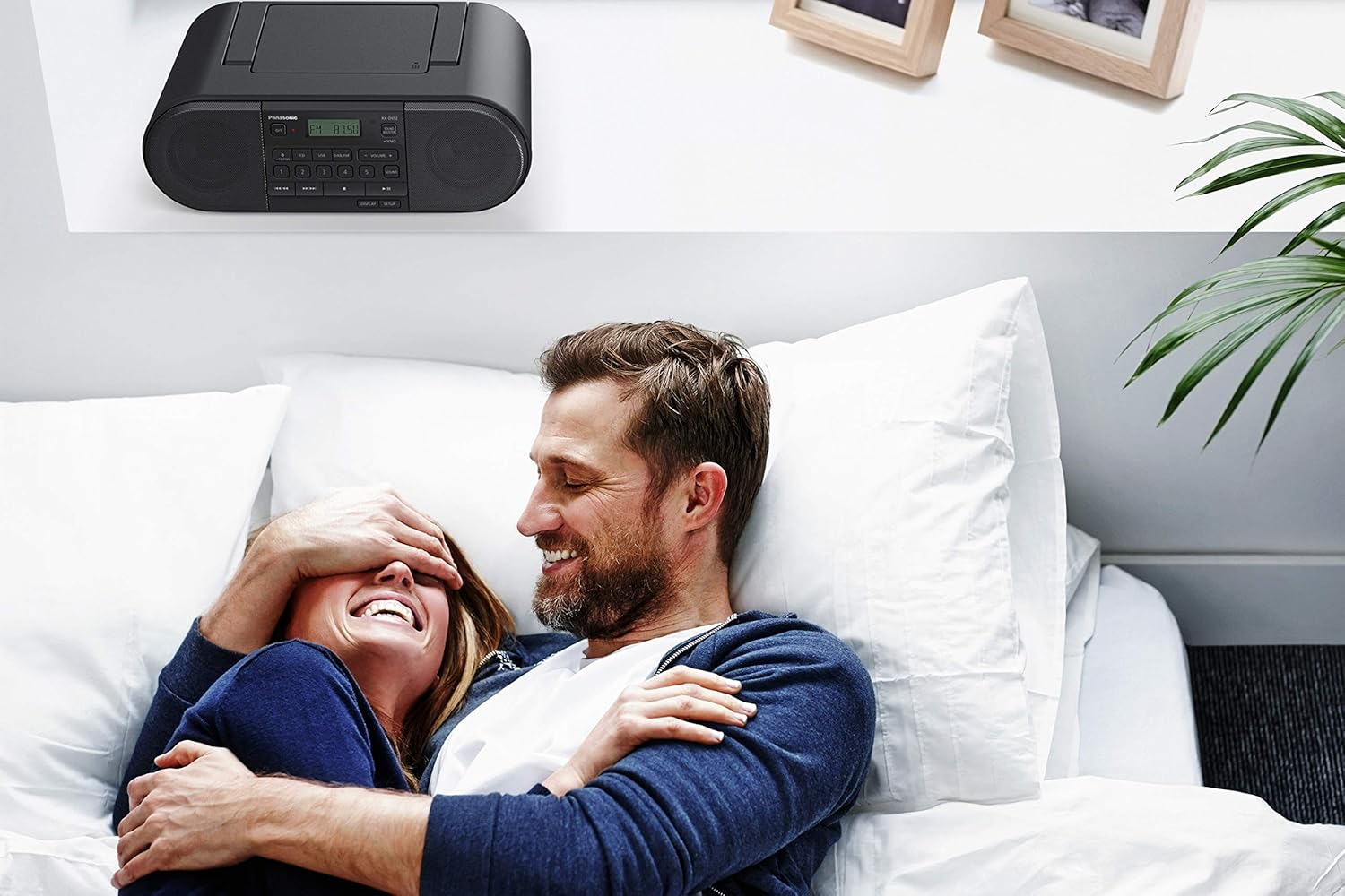 Panasonic RX-D552 Powerful Portable DAB+ Radio with CD, Bluetooth&reg; and USB (RX-D552GN-K) image number 5