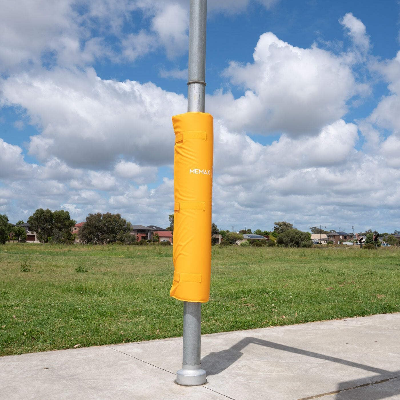 MEMAX Wrap-Around Safety Pole Pad Post Padding image number 3