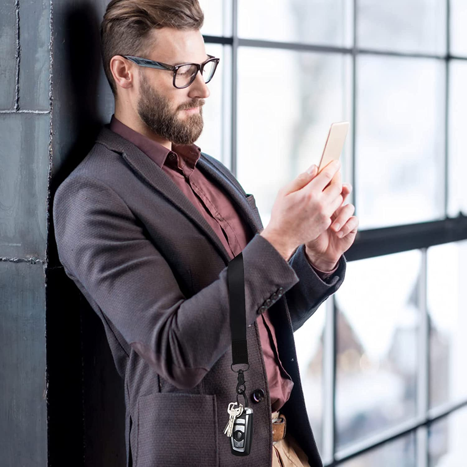 Hand Wrist Lanyard Key Chain Holder, Wristlet Strap for Key for Women & Men, Short Keychain Lanyard for Car Key image number 3