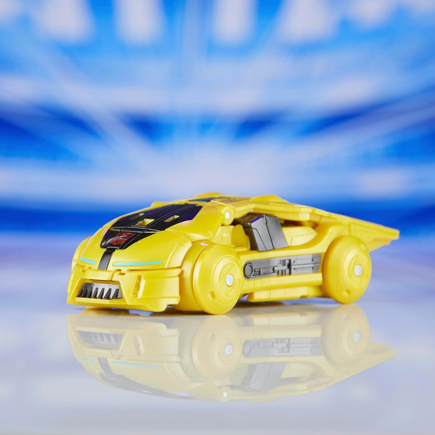 Transformers: One Prime Changer Bumblebee (B-127) 5-Inch Robot Action Figure, Interactive Toys for Boys and Girls Ages 6 and Up image number 3