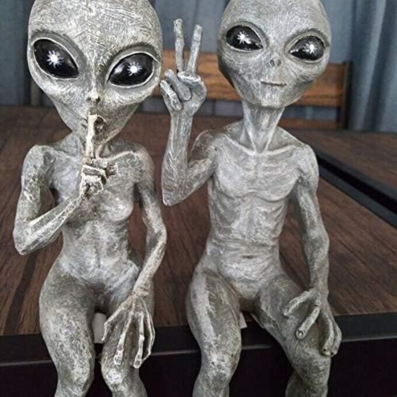 Alien Statue,2Pcs Outer Space Alien Garden Statue,Resin Alien Ornaments,Alien Sculpture Figure,Whimsical Garden Decoration,Funny Statue for Indoor & Outdoor image number 3