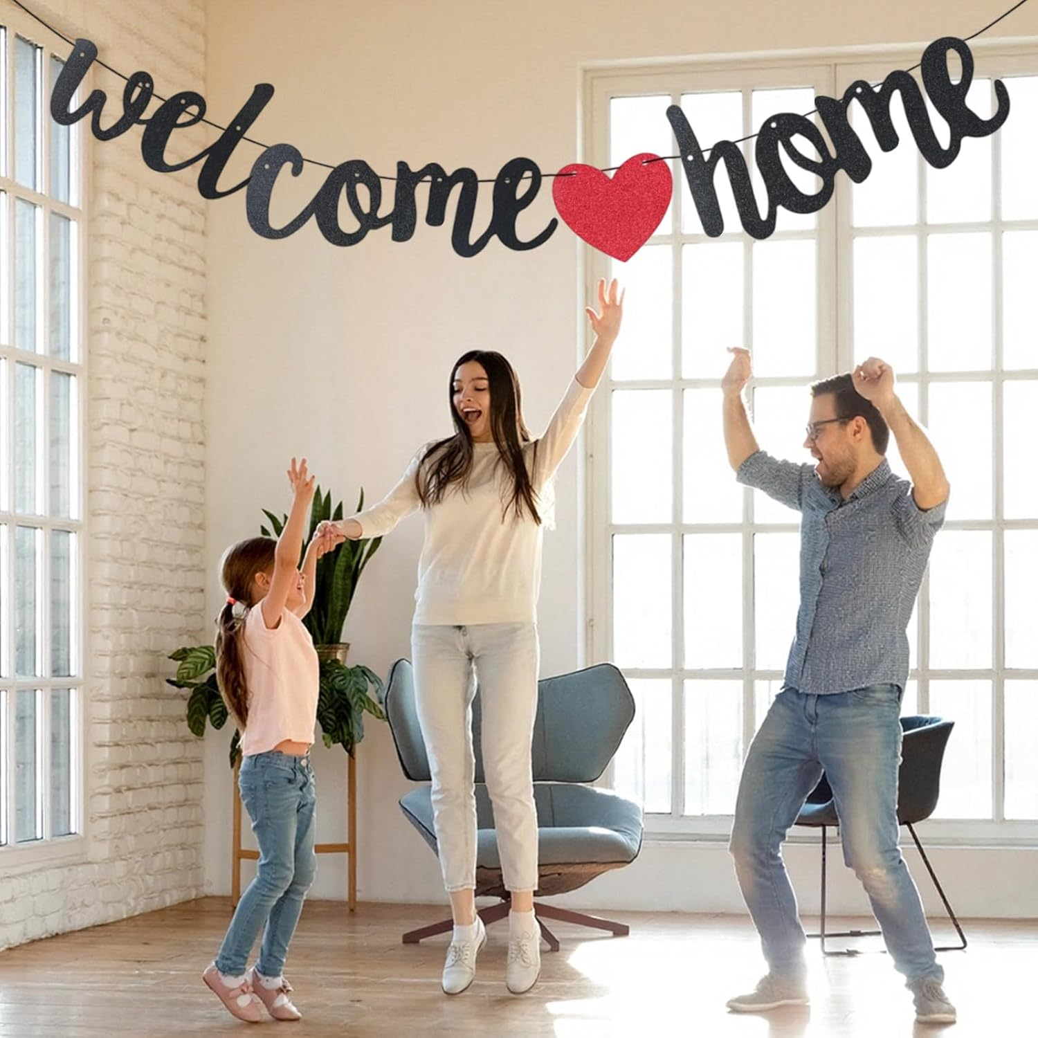 Viiotu Welcome Home Banner, Welcome Home Banners Flag, Glitter Bunting Backdrop with Shiny Powder, Welcome Rope & Easy Assembly for Home Decor, Housewarming, Military Homecomings, Family Celebrations (Black+Red) image number 2