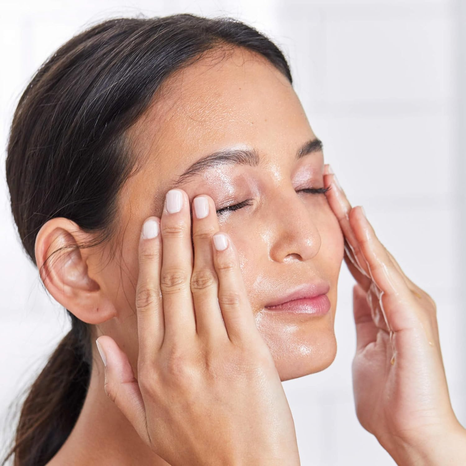 DHC Deep Cleansing Oil Small, 2.3 Fl. Oz./70 Ml image number 3