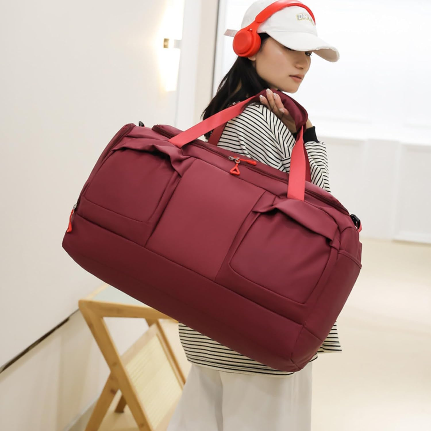 Gym Bag for Men Women, Large Sports Travel Duffle Bag with Wet Pocket & Shoe Compartment, 50L Waterproof Lightweight Carry on Overnight Weekender Bag - Beige image number 6