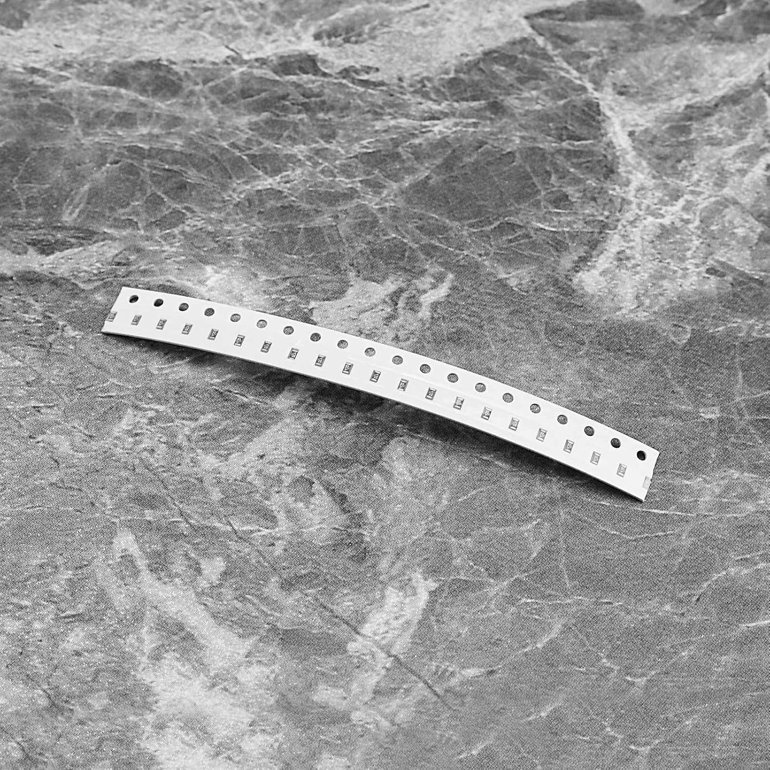 660Pcs 0603 Chip Resistor 0603 Resistor Kit SMD Chip Fixed Resistor Electronics Resistor Chip for TV LCD Monitors Radios Stereos Repairing image number 4