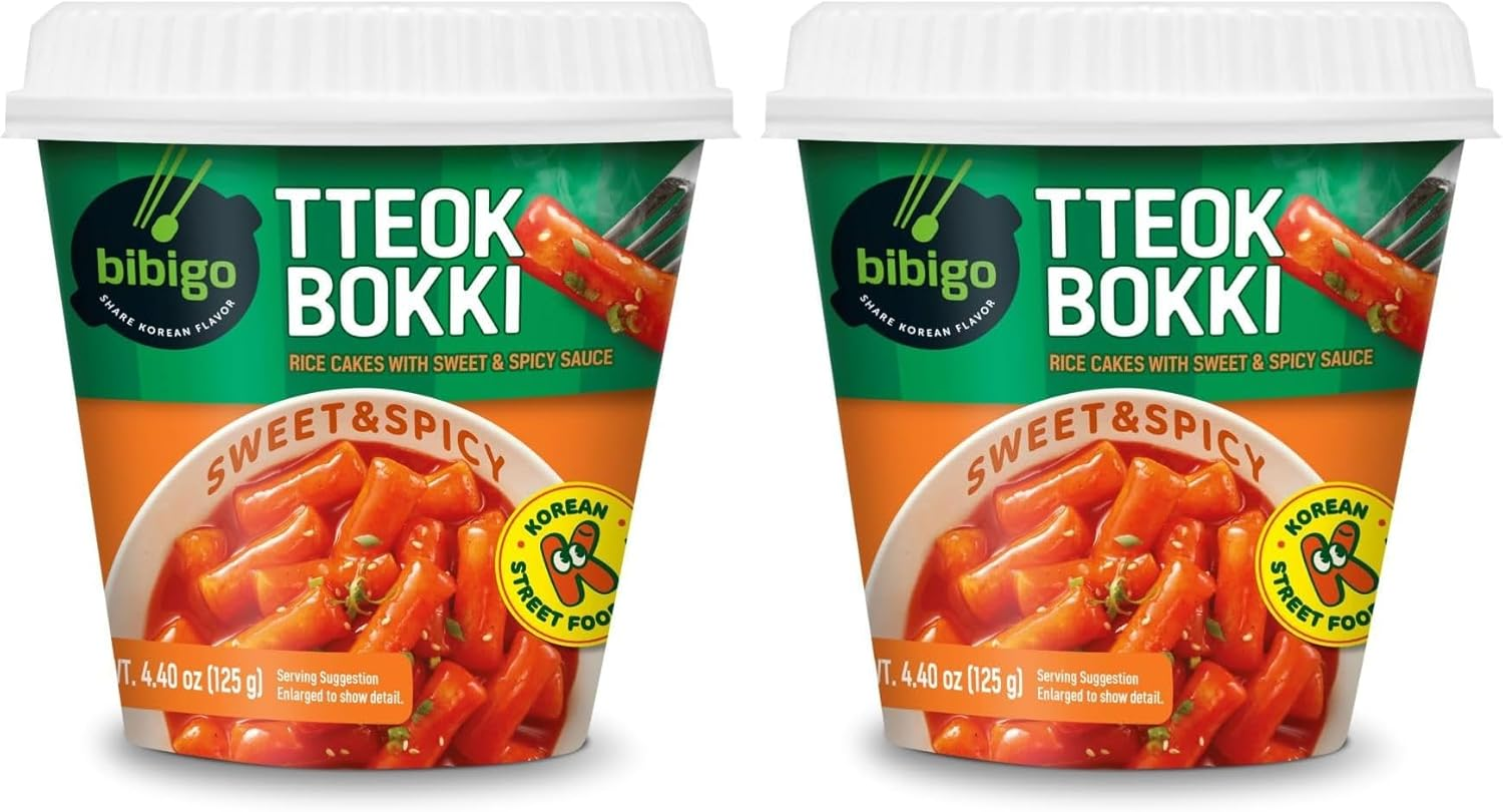 CJ Bibigo Tteokbokki Rice Cake with Sweet and Spicy Sauce 125 G