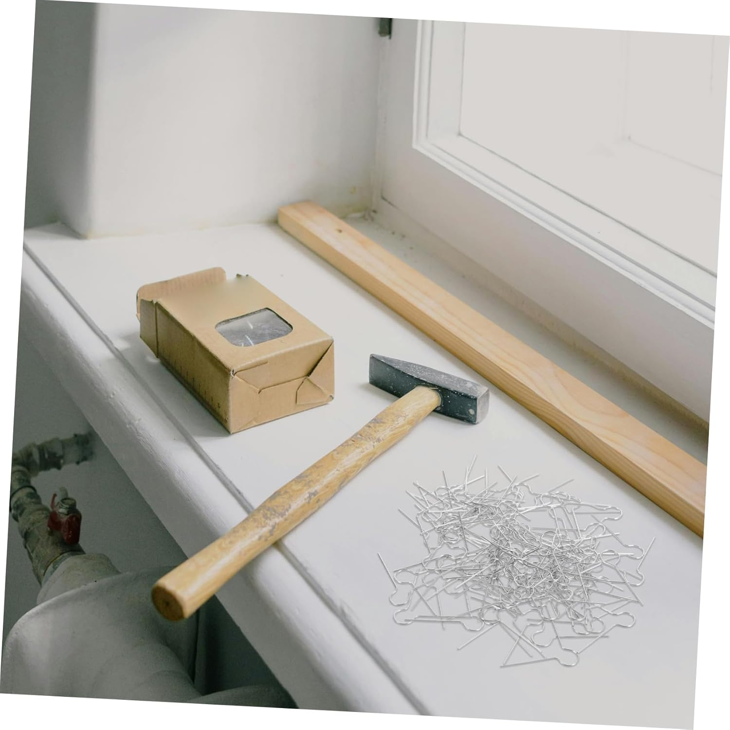 100Pcs Shaped Metal Hangers for Christmas Tree Ornaments Hooks for Easy Hanging of Wreaths and Decorations for Holiday Decorating image number 4