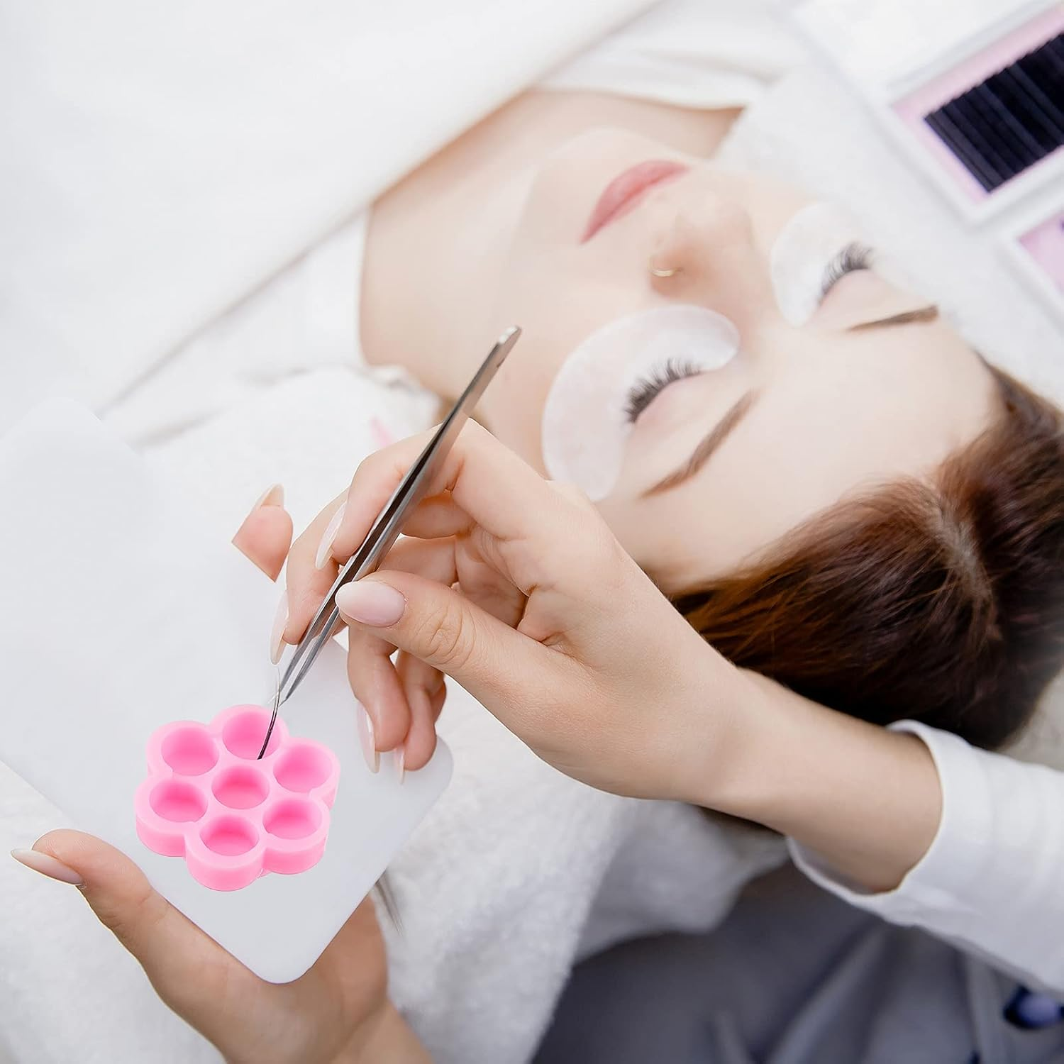 Maitys 200 Pcs Flower Glue Cup Lash Glue Holder Volume Eyelash Extension Flower Pallet Pad Easy Fan Eyelash Ring Cup Bulk for Women Girls Extension Lashing Supply Kit(Pink) image number 5