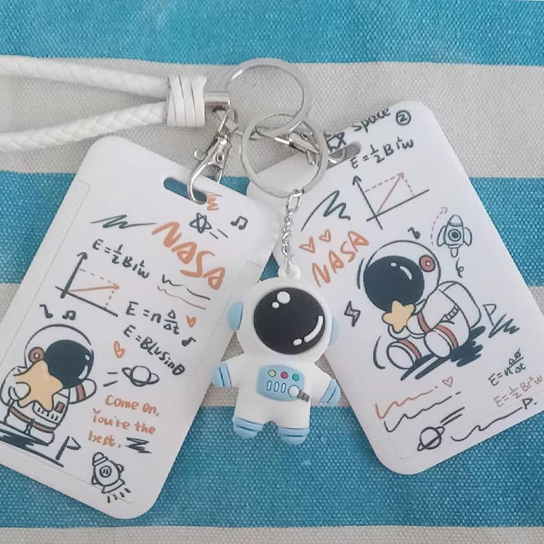 24 Sets Astronaut Party Favours, Astronaut Space Keychains with Organza Bags Thank You Kraft Tags Bulk Return Gifts for School Reward Birthday Baby Shower Favours Astronomy Party Supplies image number 3