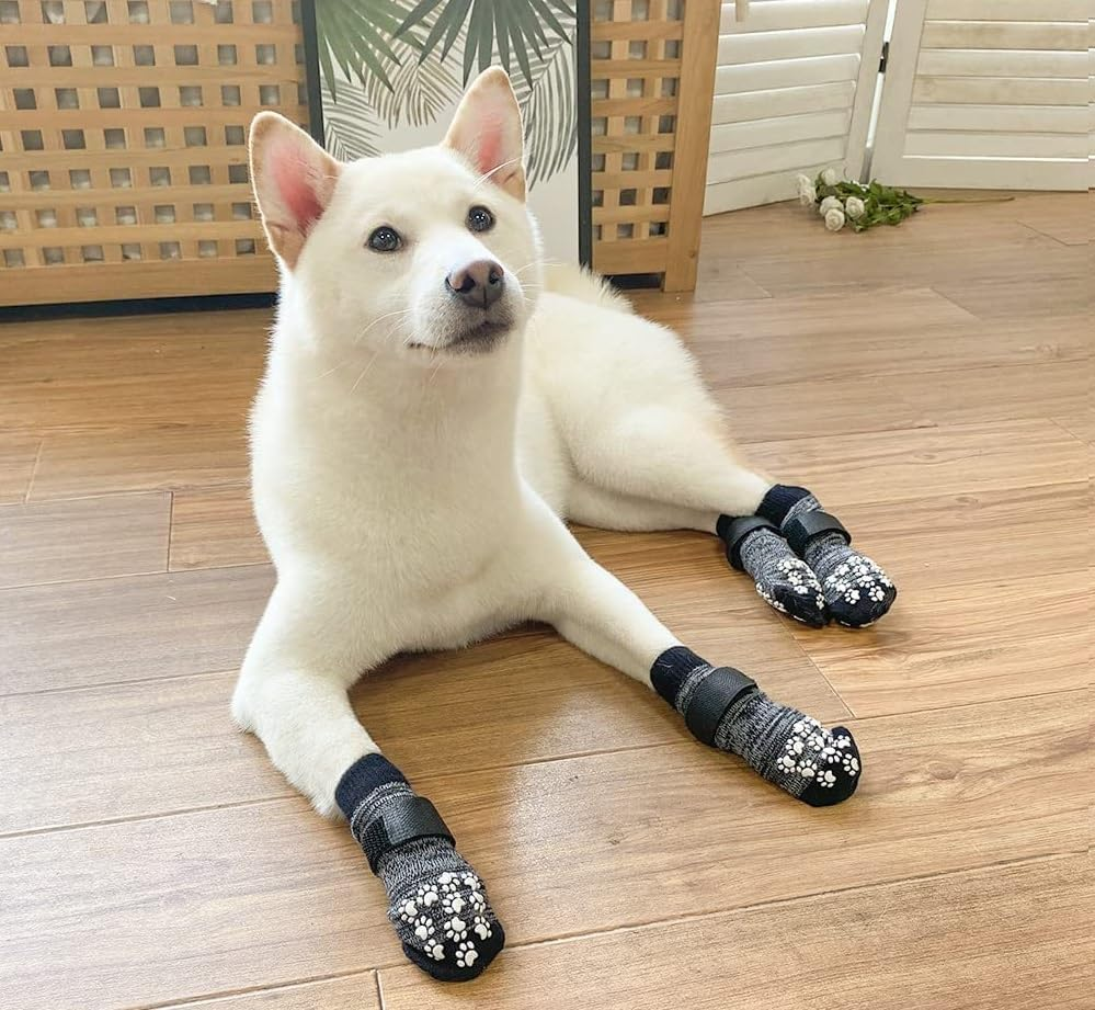 Non Slip Dog Socks - Dog Shoes Paw Protectors Grips for Hot/Cold Pavement, Strong Traction Indoor Hardwood Floors, Injury Protection Prevent Licking for Small Medium Large Dogs (Grey, Medium)