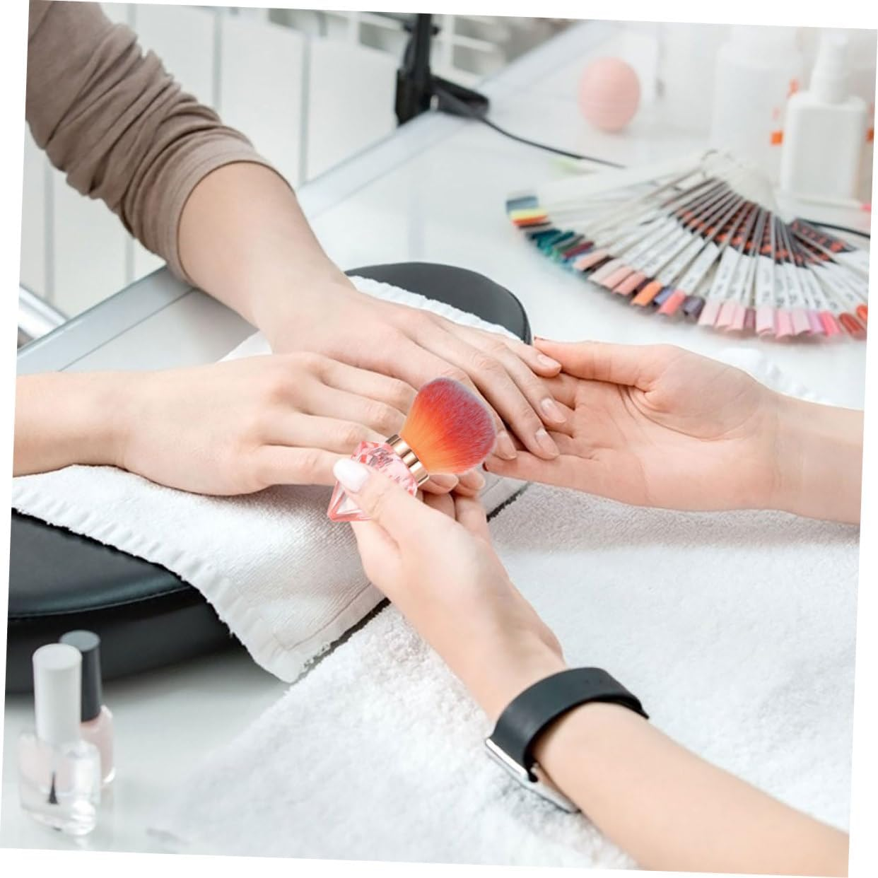 2Pcs Portable Nail Powder Brush Diamond Shape Makeup and Nail Cleaning Tool for Manicure and Pedicure Stylish Design for Women image number 6