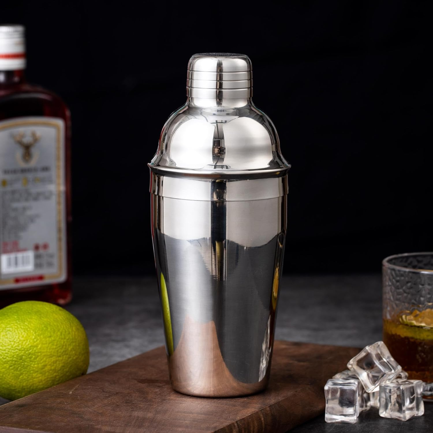Cocktail Shaker, Martini Shaker with Strainer, Three-Piece 304 Stainless Steel, 550Ml Capacity, Thickened 0.6Mm, Food Grade, Leakproof Shaker for Home Bars, Parties, and Mixology image number 4