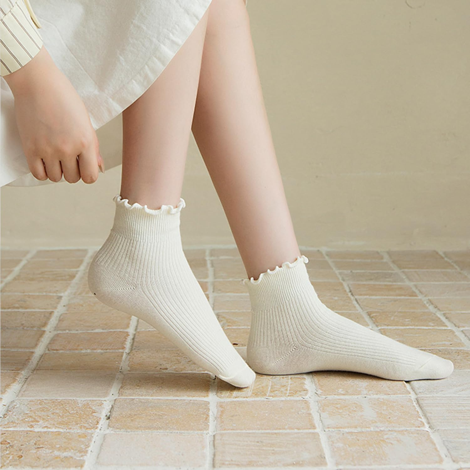 6 Pairs Womens Ruffle Socks,H HOME-MART Ruffle Turn-Cuff Casual Ankle Frilly Socks White Crew Socks Women Breathable Cool