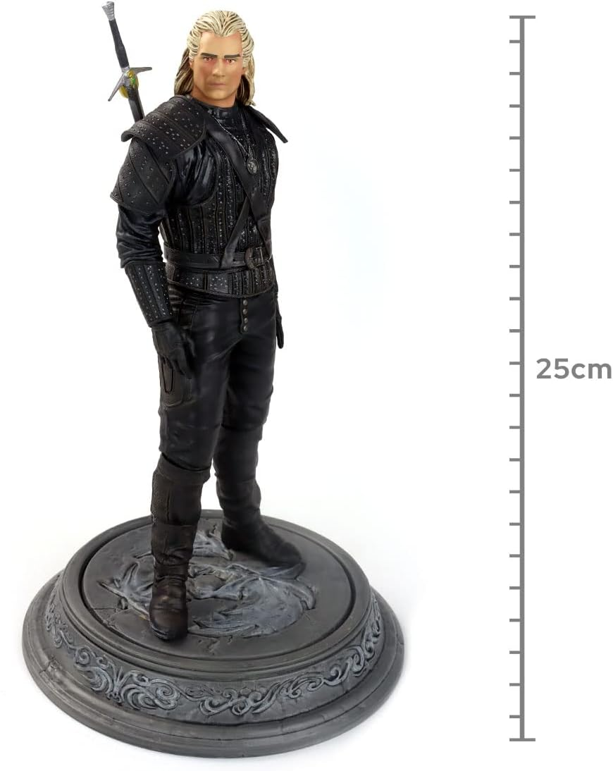 Dark Horse Comics the Witcher - Geralt Figure, 9-Inch Height image number 4