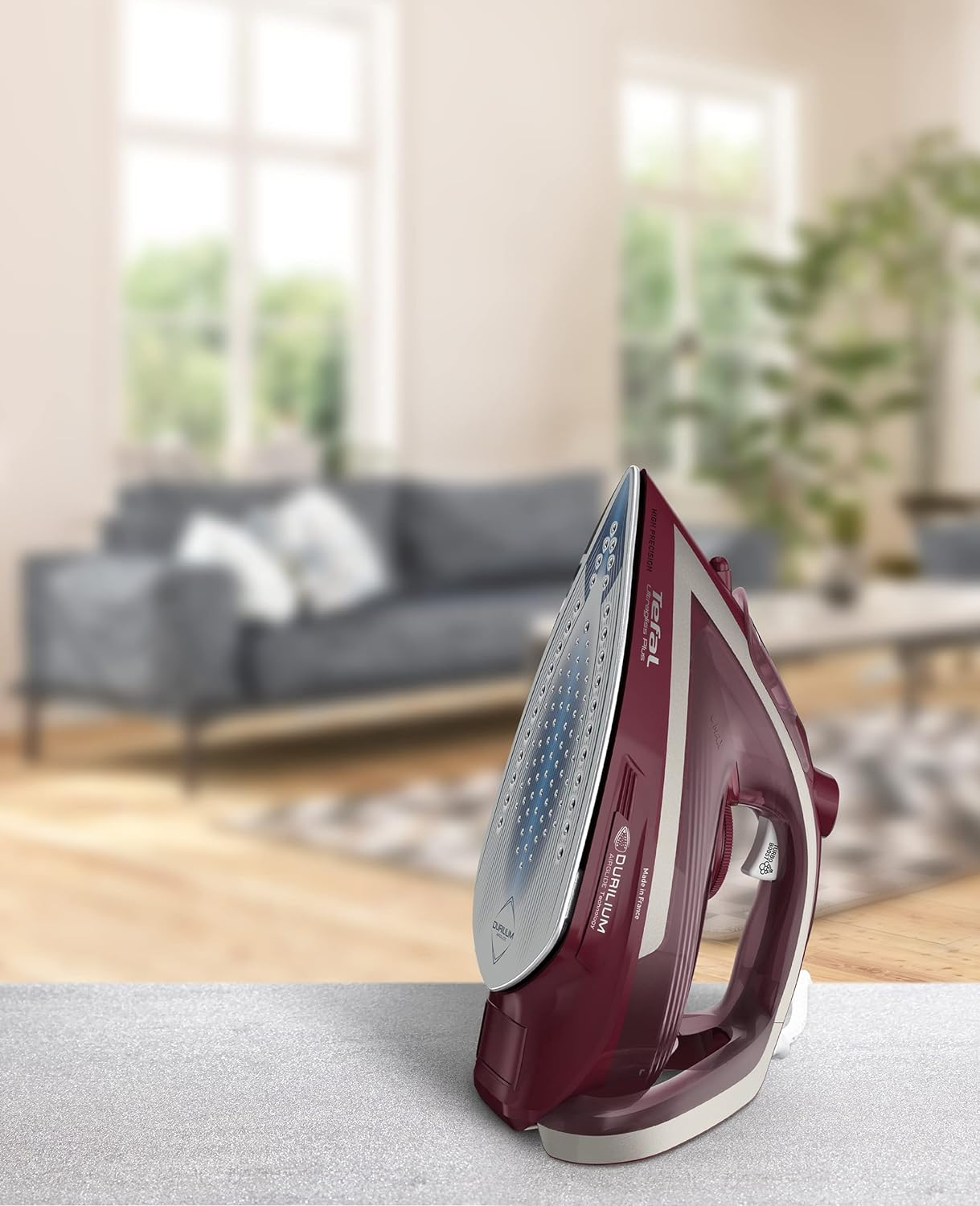 Tefal Ultragliss Anti-Calc plus Steam Iron, FV6845, Power 2400W, Continuous Steam Output 50 G/Min, Steam Boots 205 G/Min, Vertical Steam, Spray, anti Drip, Auto Off, anti Scale image number 1