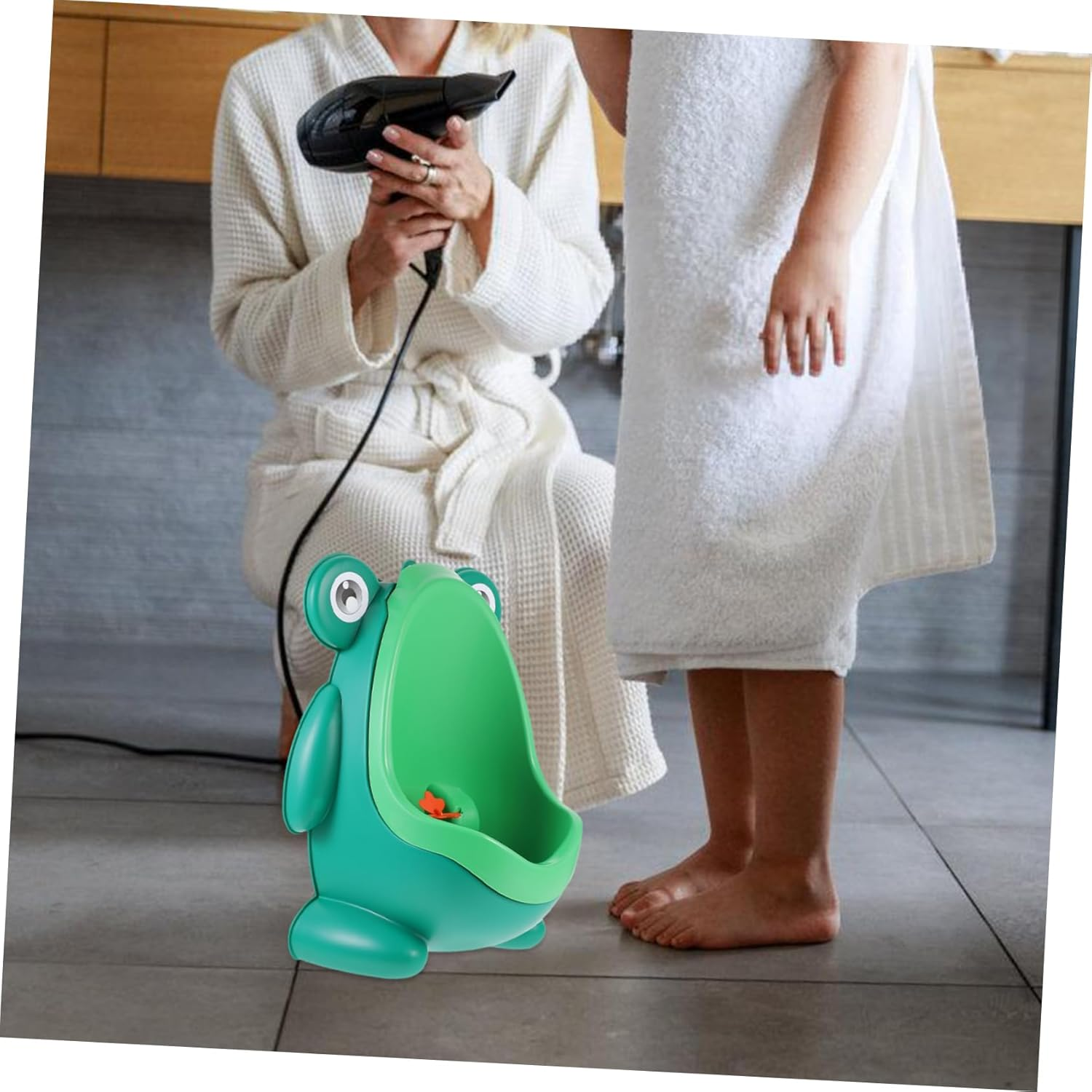 Ibasenice Cartoon Frog Boy Urinal Potty Training Toilet for Toddlers, Wall-Mounted Portable Green Plastic Pee Training Tool for Boys, Baby Potty Trainer Suitable for Home Use Random Style image number 4