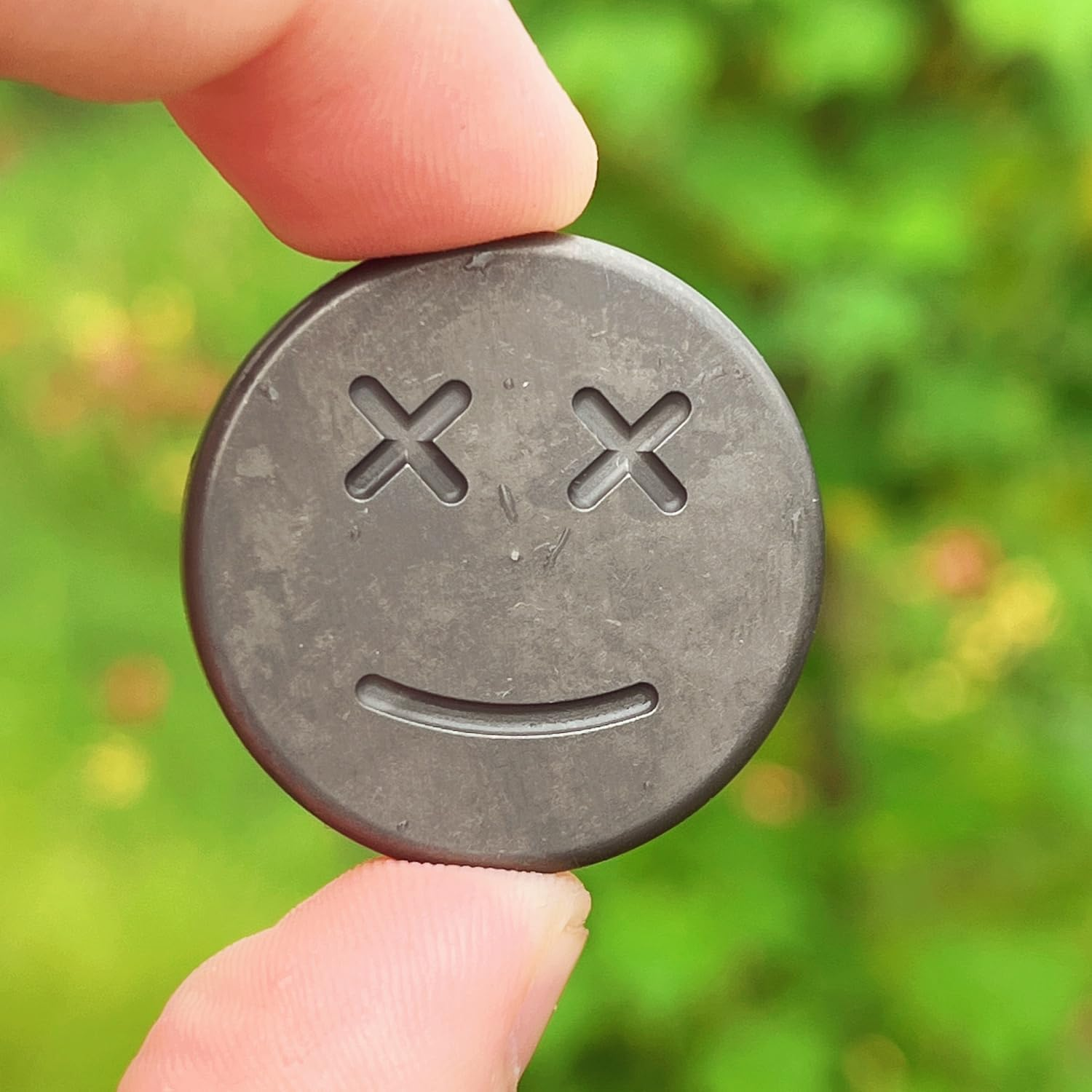 EDC Titanium Emoticon Decision Maker Divination Coins, Contact Coins Skill Toys, Solid Double-Sided Happy/Sad Face Lucky Coins Worry Stone image number 3
