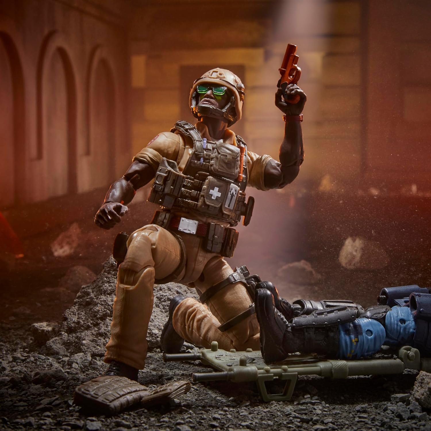 GI JOE Classified Series #122, Carl Doc Greer, Collectible 6 Inch Action Figure with 7 Accessories image number 2