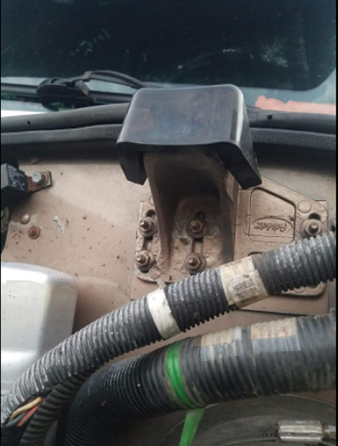 For Peterbilt Hood Roller Bushing Kit and Truck Hood Bumper Bushings for Peterbilt 357 375 377 379 Accessories Replace Part 13-03593 13-04711 - Bluehood Hinge Pivot image number 4