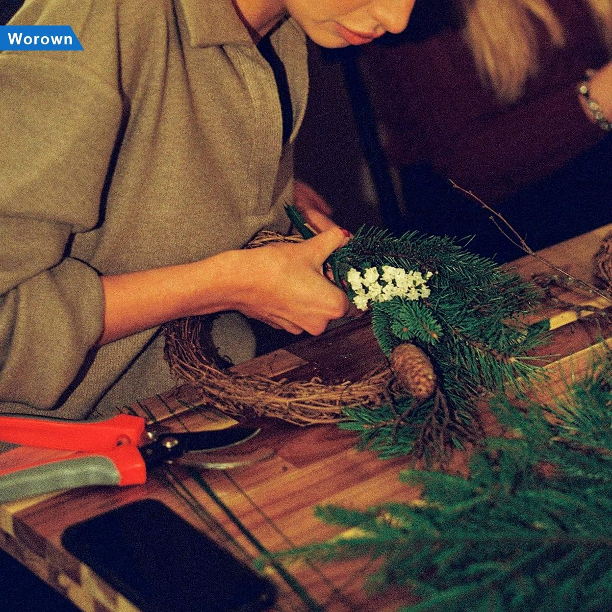 Worown 6 Pcs 20Cm Natural Grapevine Wreaths Vine Branch Wreath Rattan Wreath for DIY Christmas Craft, Front Door Wall Hanging, Wedding and Party Decors image number 3