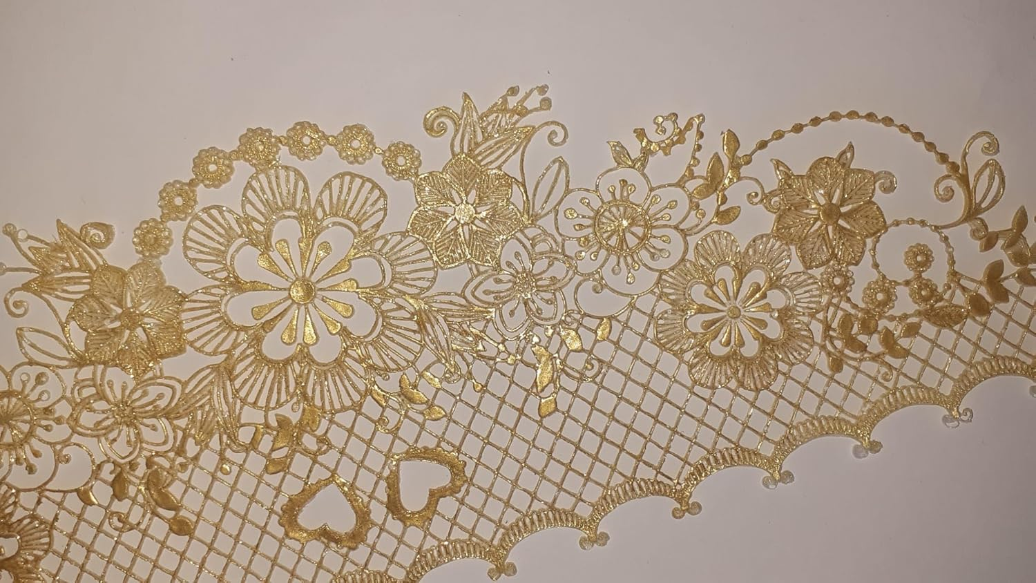 Generic Edible Laces for Cakes, Happy Birthday, Cake Toppers, Gold Shiny Cake Decorations, Birthday Party Decorations, Christmas Decorations (Golden) image number 4