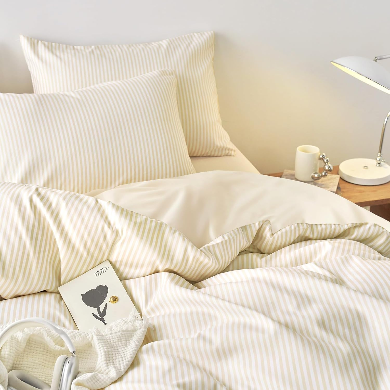 Wake in Cloud - Striped Quilt Cover Set, 1000TC Ultra Soft Microfiber Doona Duvet Cover, Ticking Stripes Pinstripe Pattern Printed Bed Bedding, 3 Pieces, Beige, Queen Size