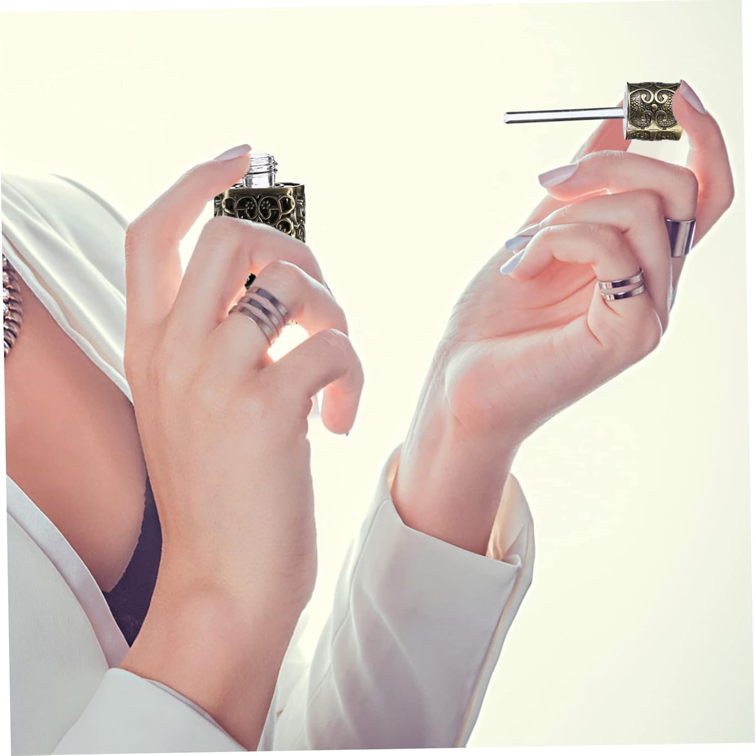 3Pcs Metal Glass Engraving Perfume Bottle 3Ml Essential Oil Dispenser Portable Travel Spray image number 4