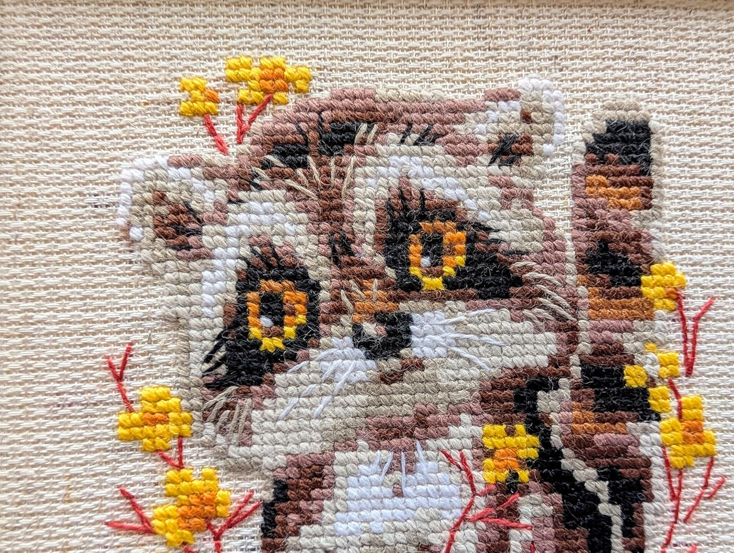 RIOLIS - Little Raccoon 1754, Cross Stitch Kits 5,12" X5,12, Cross Stitch Kits for Beginners & Advanced, Crossstitching Kits Adult, Counted Stitching Kits, Embroidery Kit