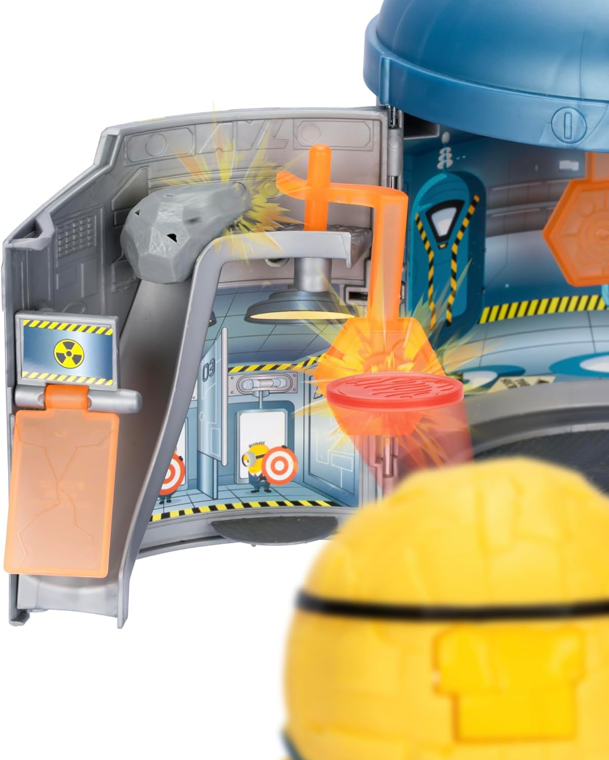 Despicable Me 4 Mega Minions Transformation Chamber | Transform AVL Jerry into Mega Minion Jerry | Chamber Opens Out to Transform into an AVL Training Center Playset image number 1