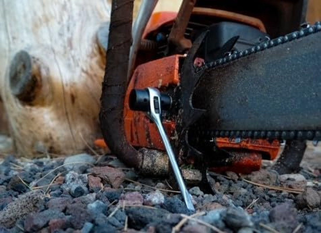 Ratchetscrench-The Original Ratcheting Chainsaw-Maintenance T-Bar Wrench (13Mm/19Mm Scrench) image number 1