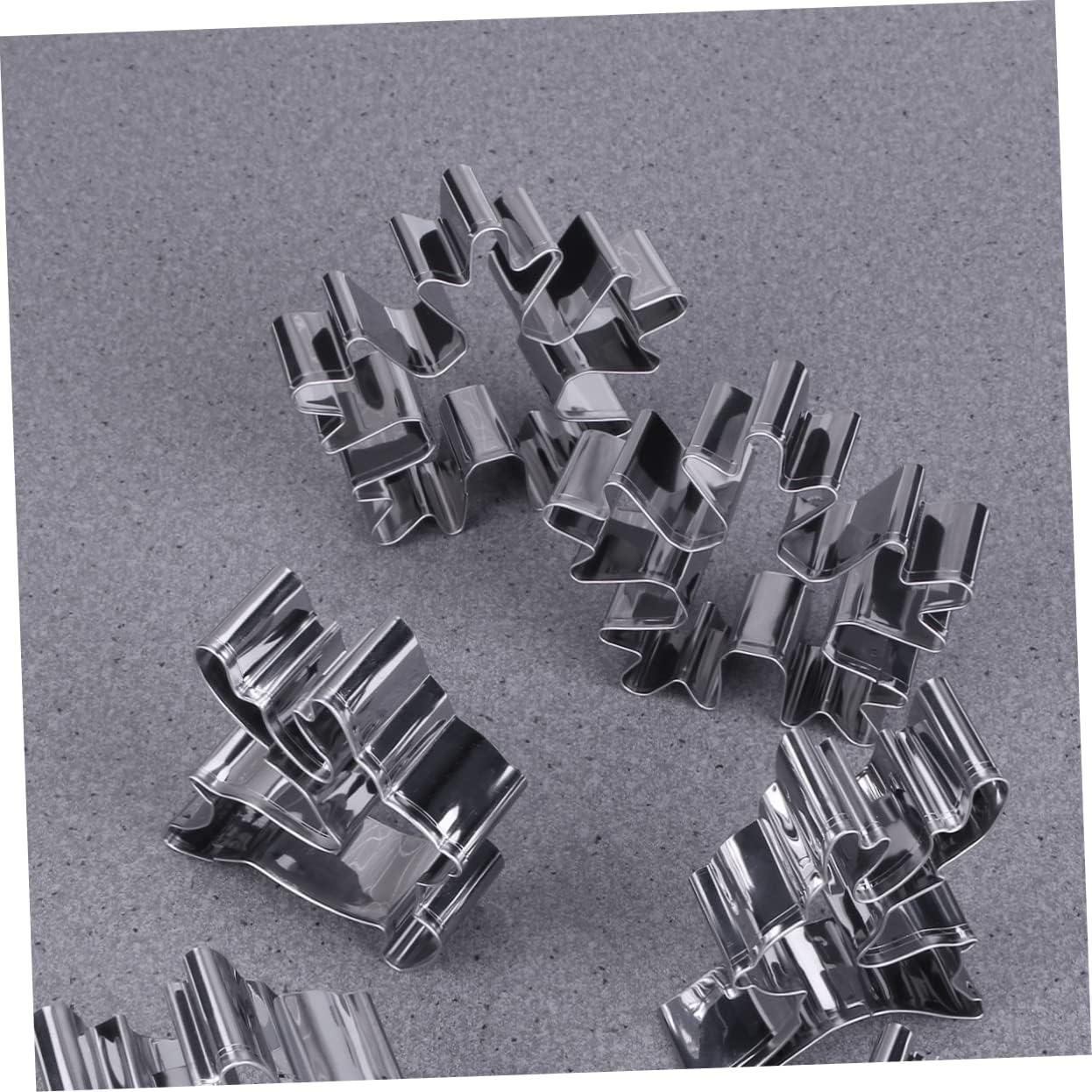 Amosfun 6Pcs Christmas Theme Stainless Steel Biscuits Mold Snowflake Elk Cake Molds for Cookies Cutter DIY Baking Christmas Craft Supplies image number 5