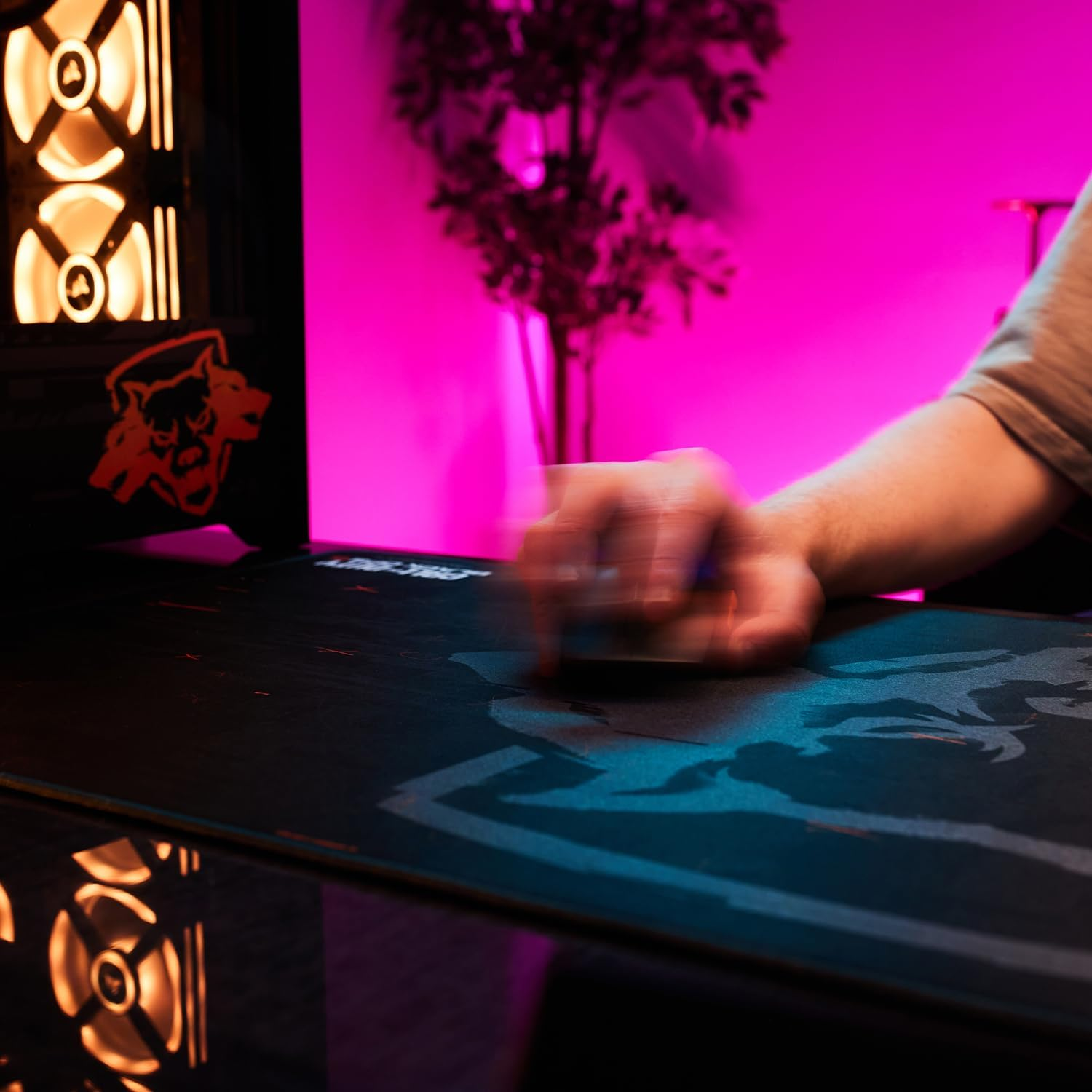 CORSAIR M75 Wireless RGB Call of Duty&reg;: Black Ops 6 Edition Lightweight Gaming Mouse &ndash; 26,000 DPI, 2.4Ghz Wireless, Bluetooth, USB, CORSAIR QUICKSTRIKE Buttons, Swappable Side Buttons &ndash; PC, Mac image number 6