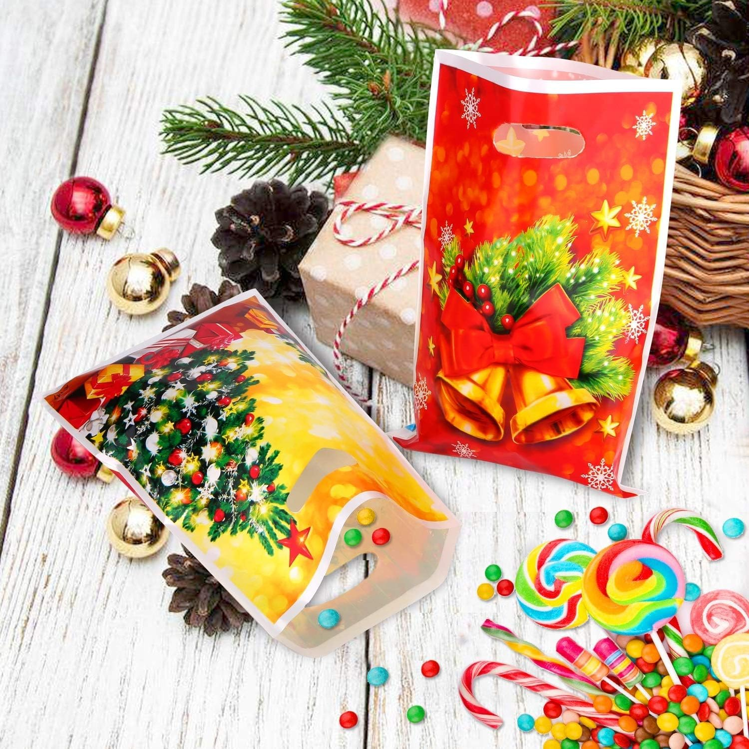 30Pcs Christmas Treat Candy Gifts Bags with Handles for Xmas Presents Sweets, Christmas Tree Santa Goody Plastic Bags for Kids Adult Christmas Party Bag Fillers Party Decoration Supplies