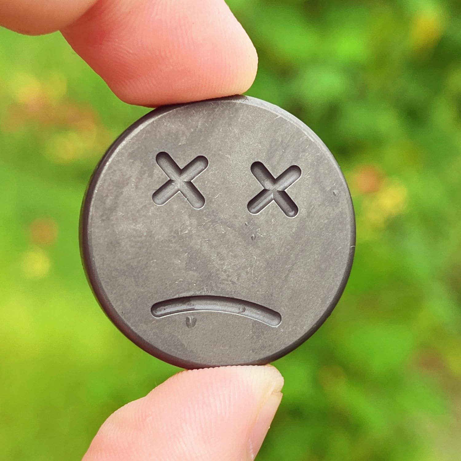 EDC Titanium Emoticon Decision Maker Divination Coins, Contact Coins Skill Toys, Solid Double-Sided Happy/Sad Face Lucky Coins Worry Stone image number 2