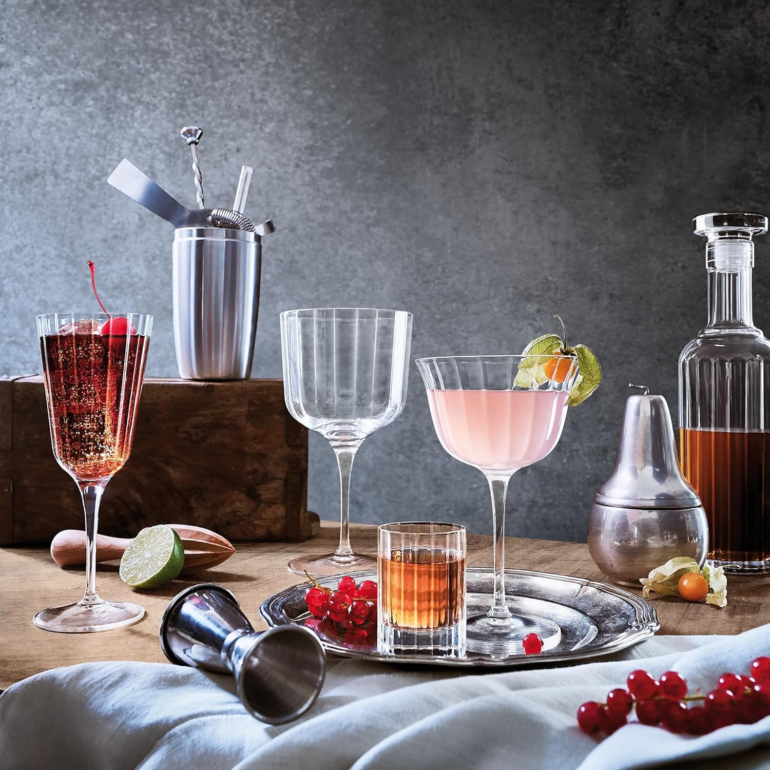 Luigi Bormioli C516 Bach Gin Glass 4-Pieces, 600 Ml Capacity, Clear, 4 Count (Pack of 1) image number 6