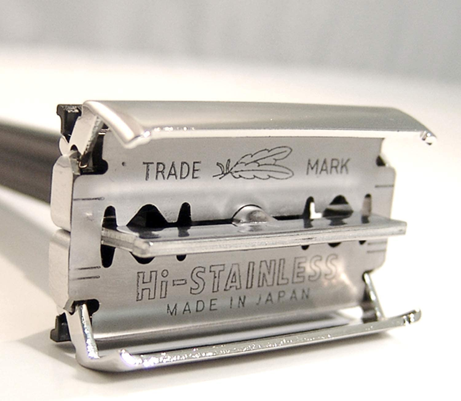 Feather Double Edge Shaving Razor image number 1