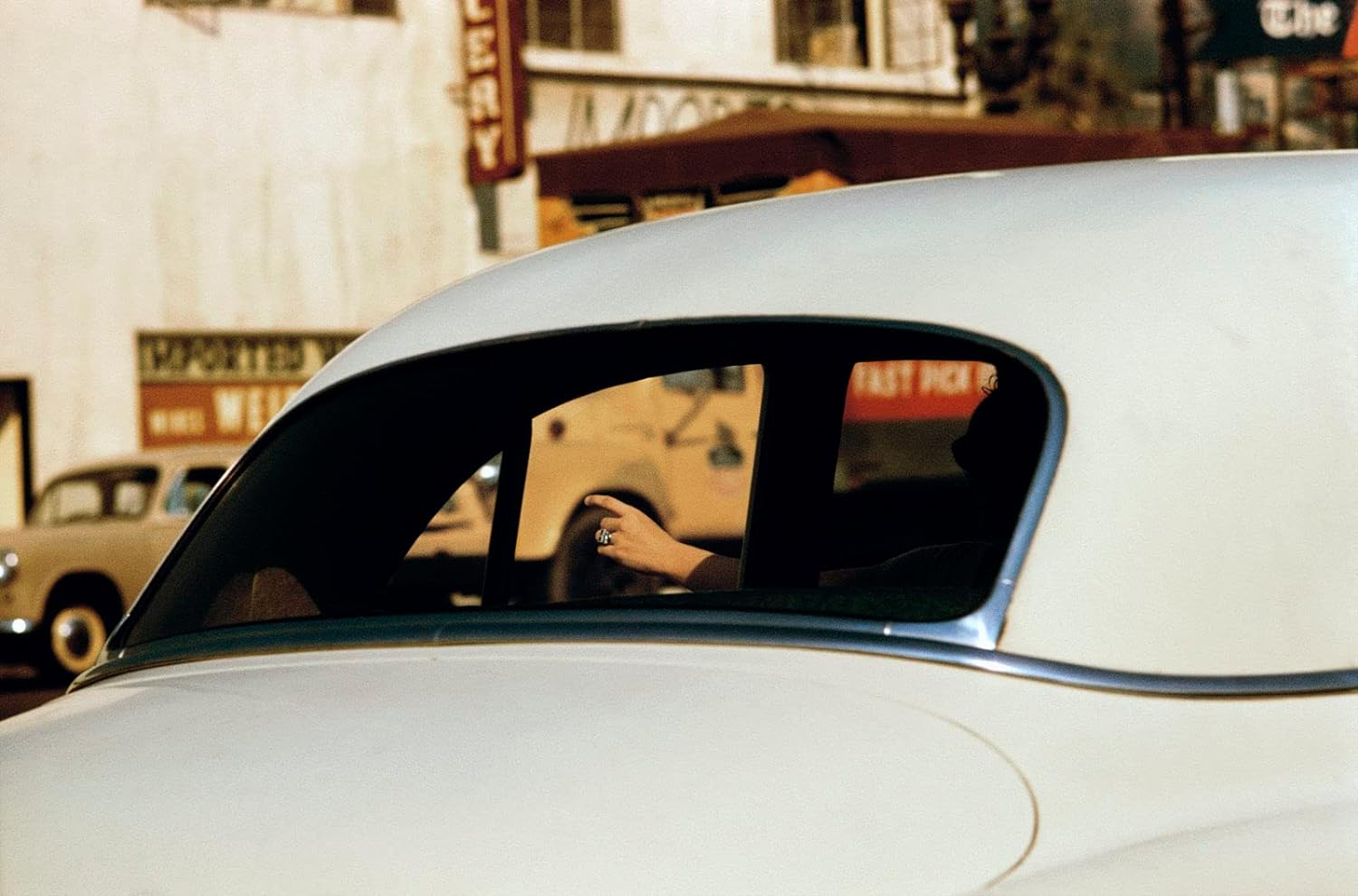 Ernst Haas: New York in Color, 1952-1962 image number 3