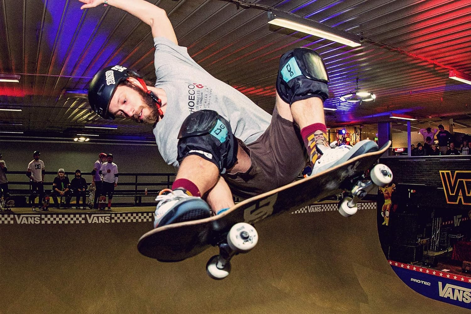 TSG Knee Pads Force III A, Skateboard, Hardshell, EVA and ACF Foam, Protective Gear, Crash Protection, Replaceable PE Cap, Tear Resistant Nylon, Certified, Open Back, Adults, Swiss, Black image number 3