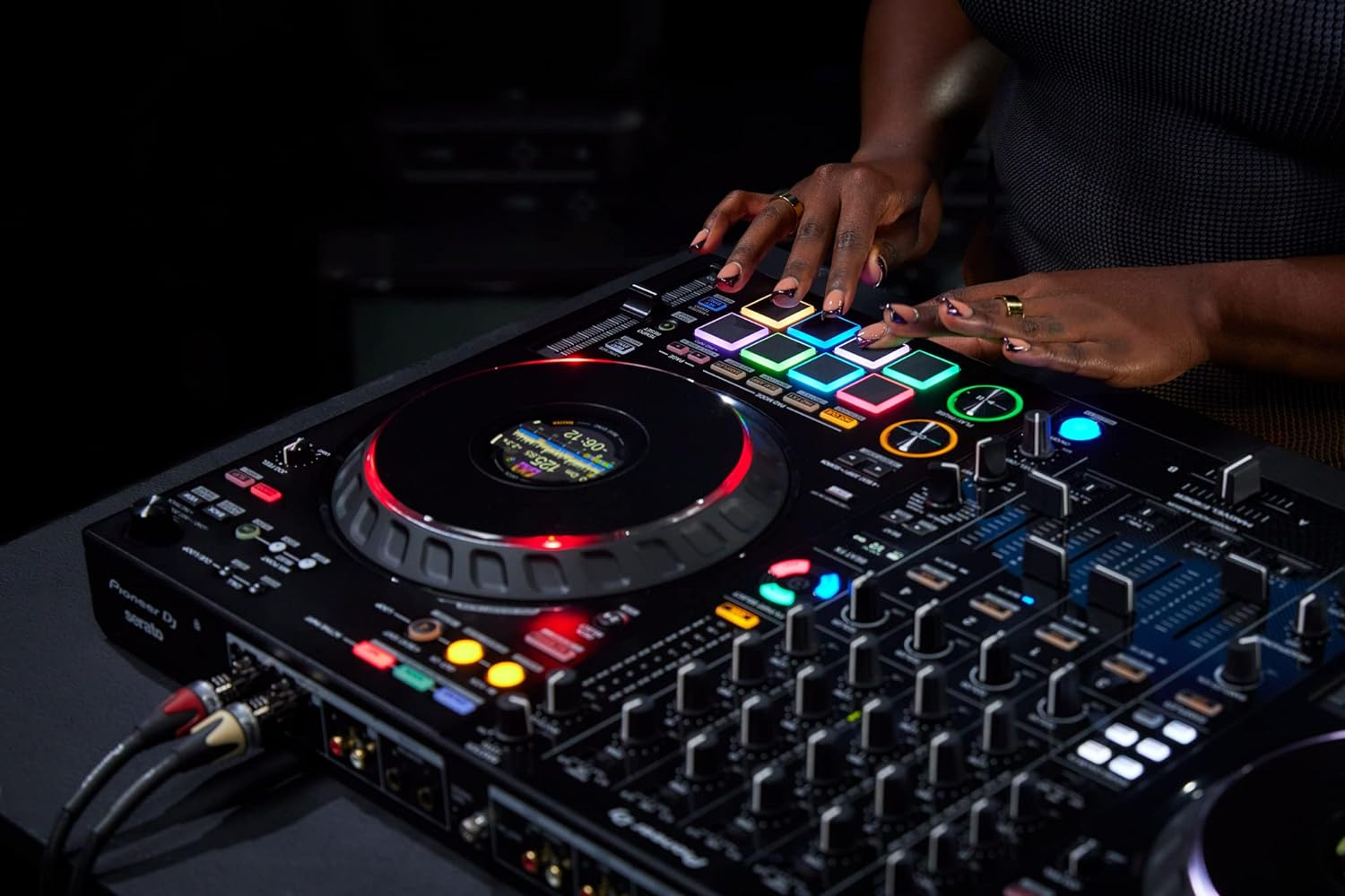 Pioneer DJ DDJ-FLX10 4-Channel Performance DJ Controller image number 4