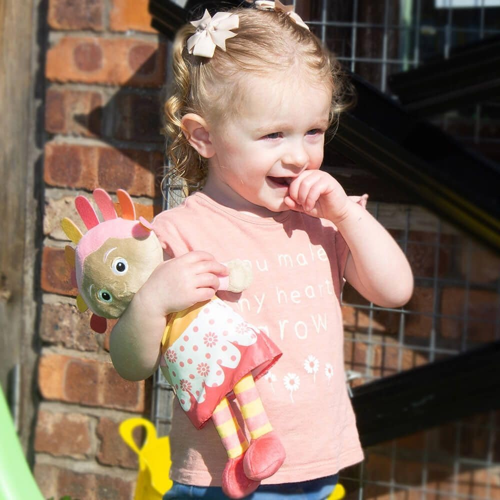 In the Night Garden Talking Upsy Daisy Soft Toy image number 2