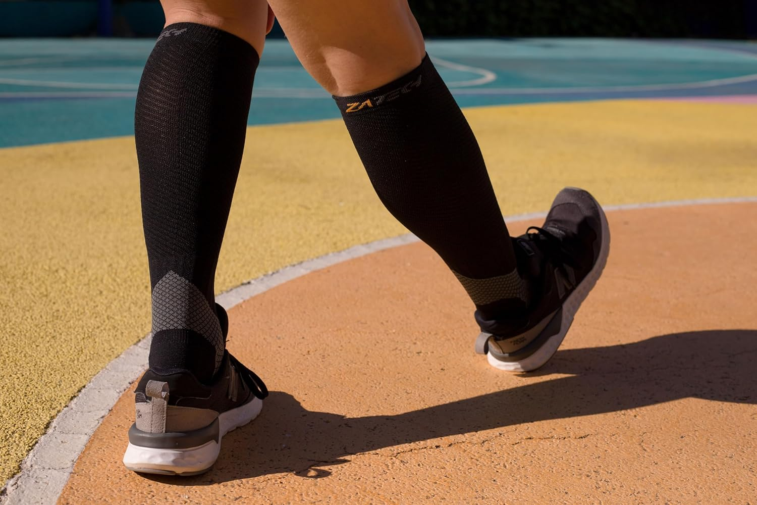 Knee-High Graduated Compression Socks, Plantar Fasciitis Socks for Men & Women, Sports Compression Socks, 20-30 Mmhg image number 4