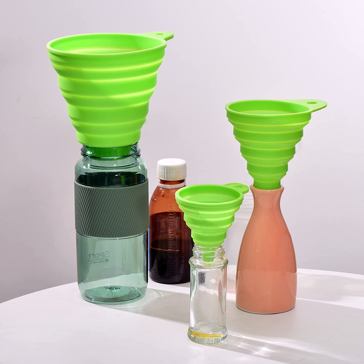 3 Sizes of Silicone Collapsible Funnel Set for Filling Bottles,Yenghome Small and Large Kitchen Gadgets Foldable Funnel for Water Bottle Liquid Transfer（14.5Cm 11Cm 7.6Cm Length）