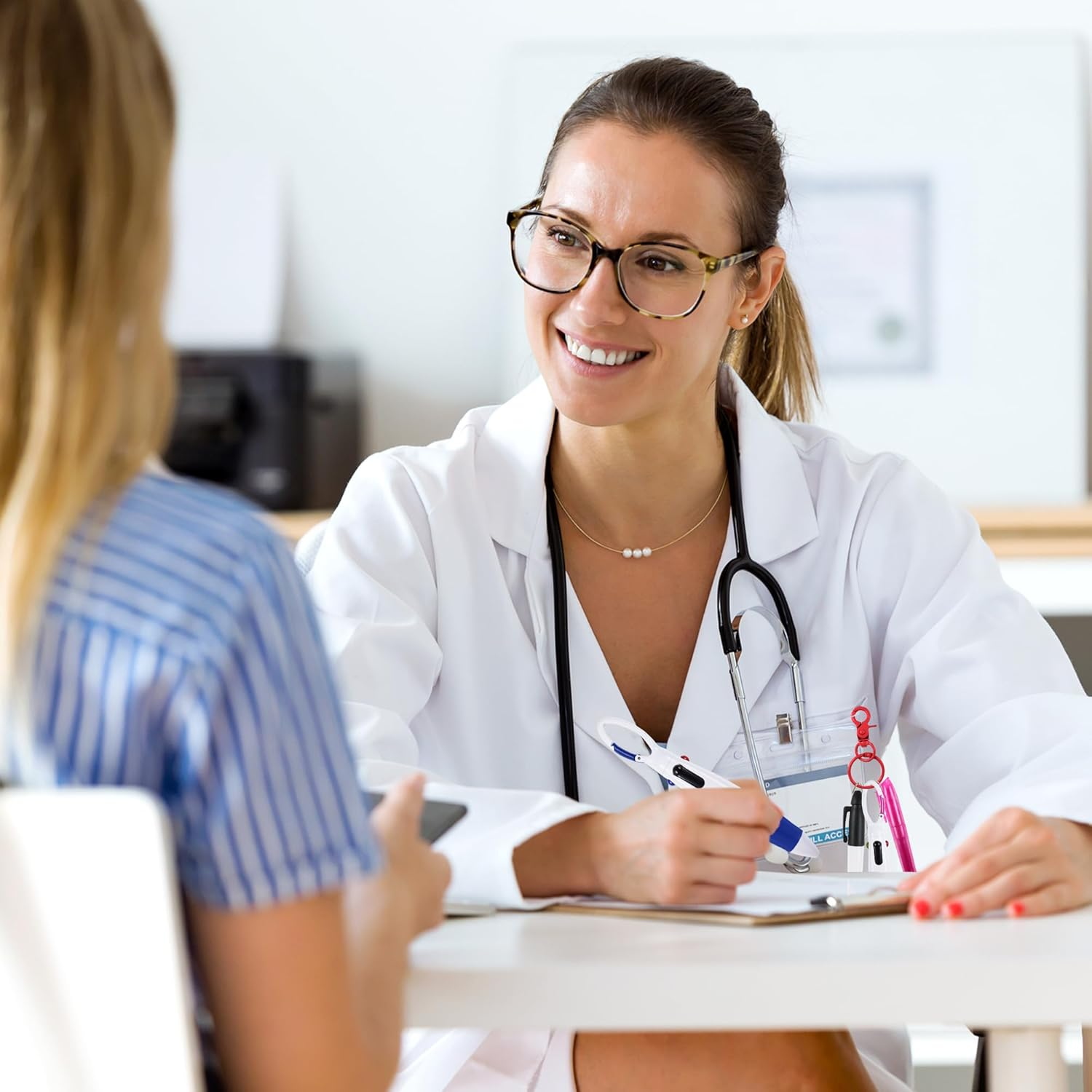 HOYDATE 8Pcs Mini Highlighter Nurse Pen Pack Set Nurse Pens for Badge Include Tip Highlighter 2 Permanent Marker Pens and 2 Retractable Ball Pen with 2 Nursing Keychain Clip (Rose Red+Blue) image number 5