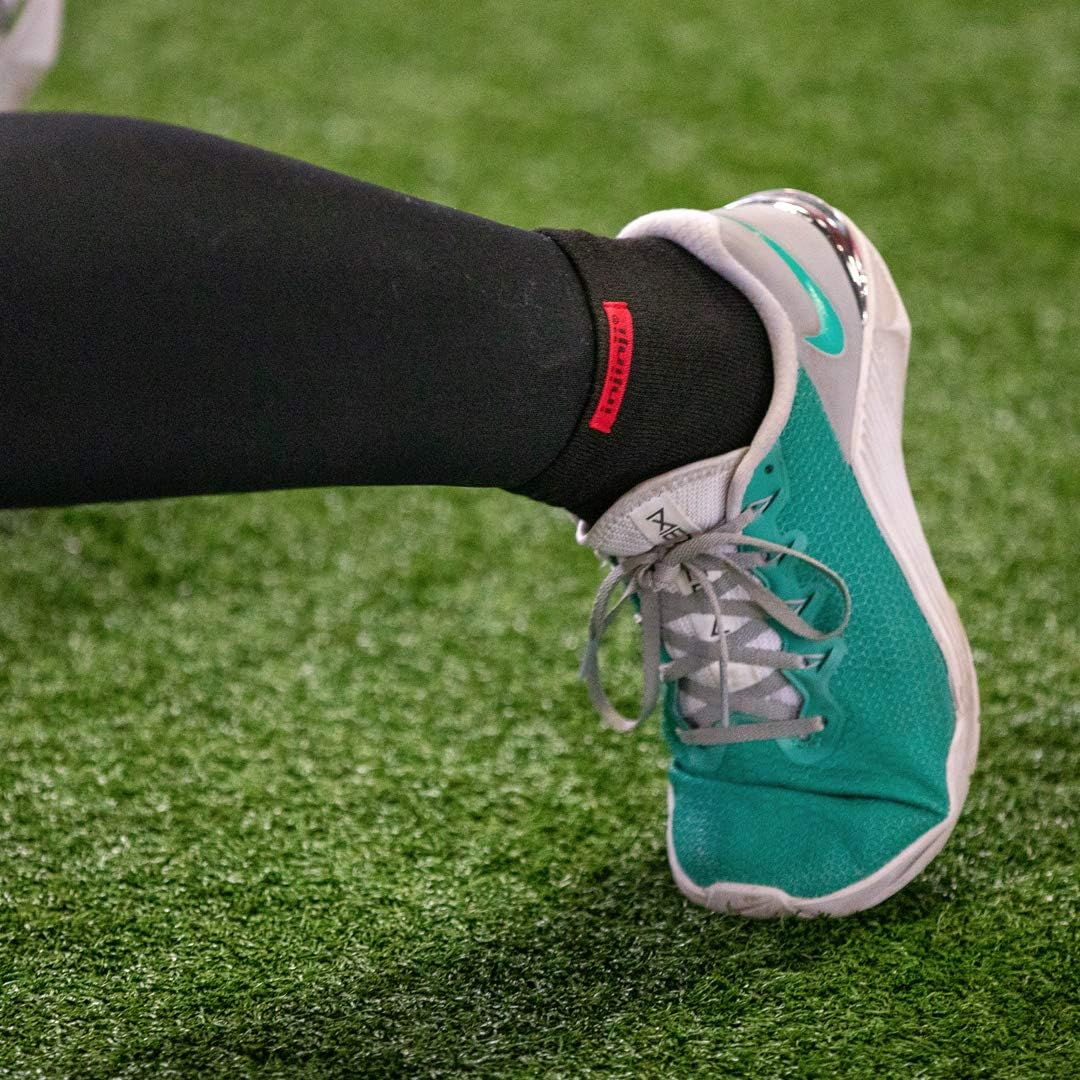 Injinji Men'S Sport Mini Crew Toesocks image number 2