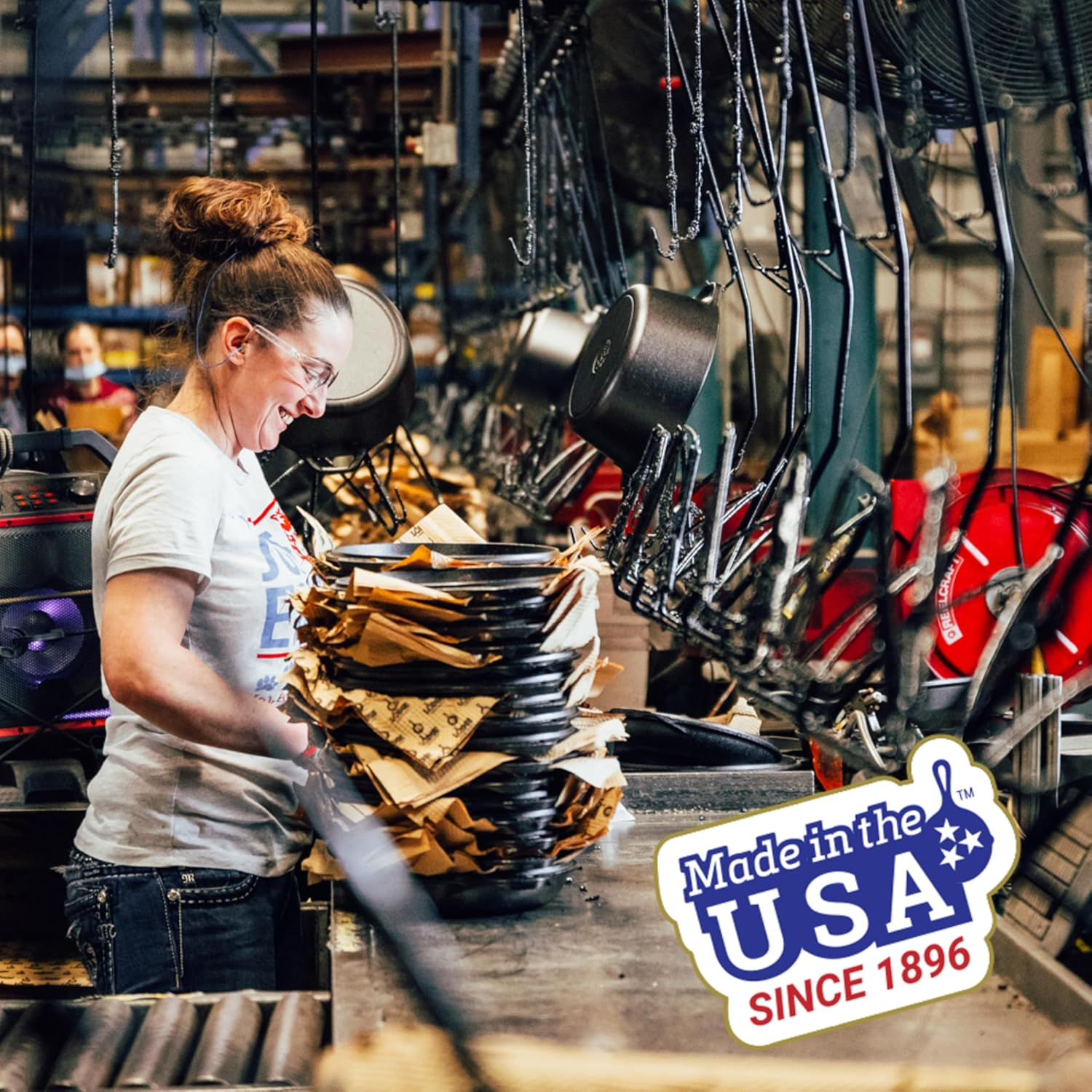 Lodge Manufacturing 8'' Red Rooster Trivet /EC8RT43 image number 4